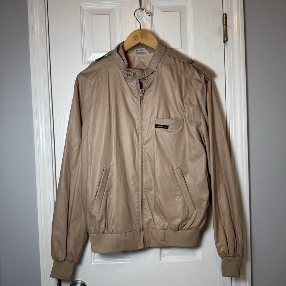 Vtg Members Only by Europe Craft Mens Size 42 Full Zip Bomber Windbreaker Tan